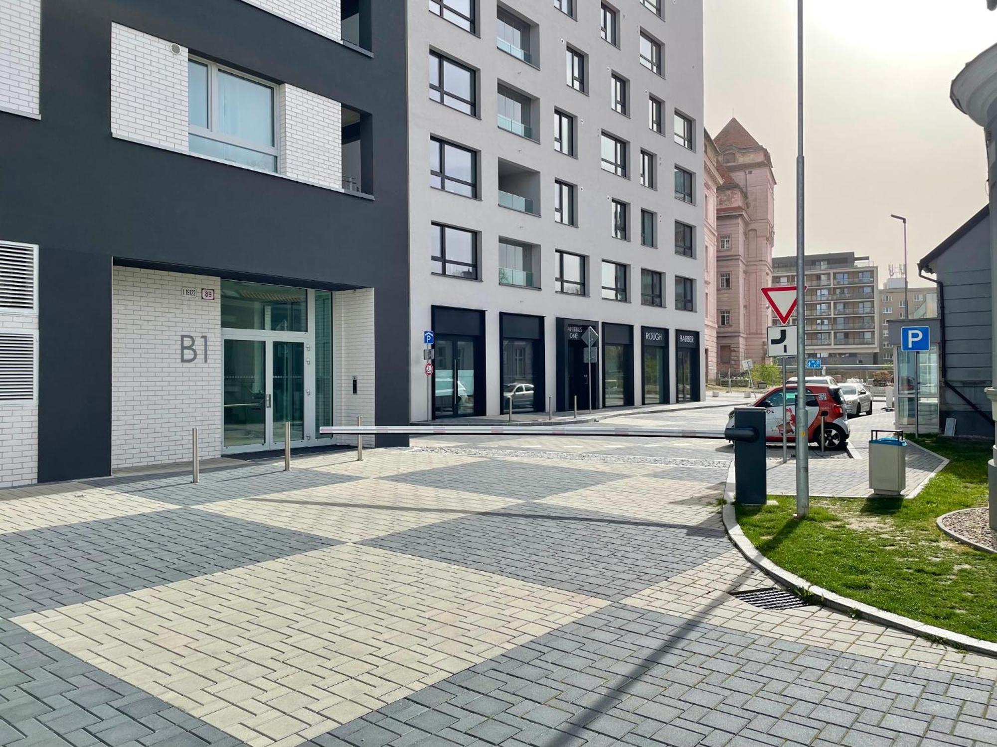 Great Apartment Bratislava Luaran gambar